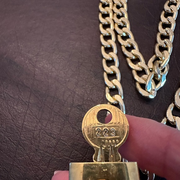 RARE Authentic LV lock key 223 - Picture 4 of 4